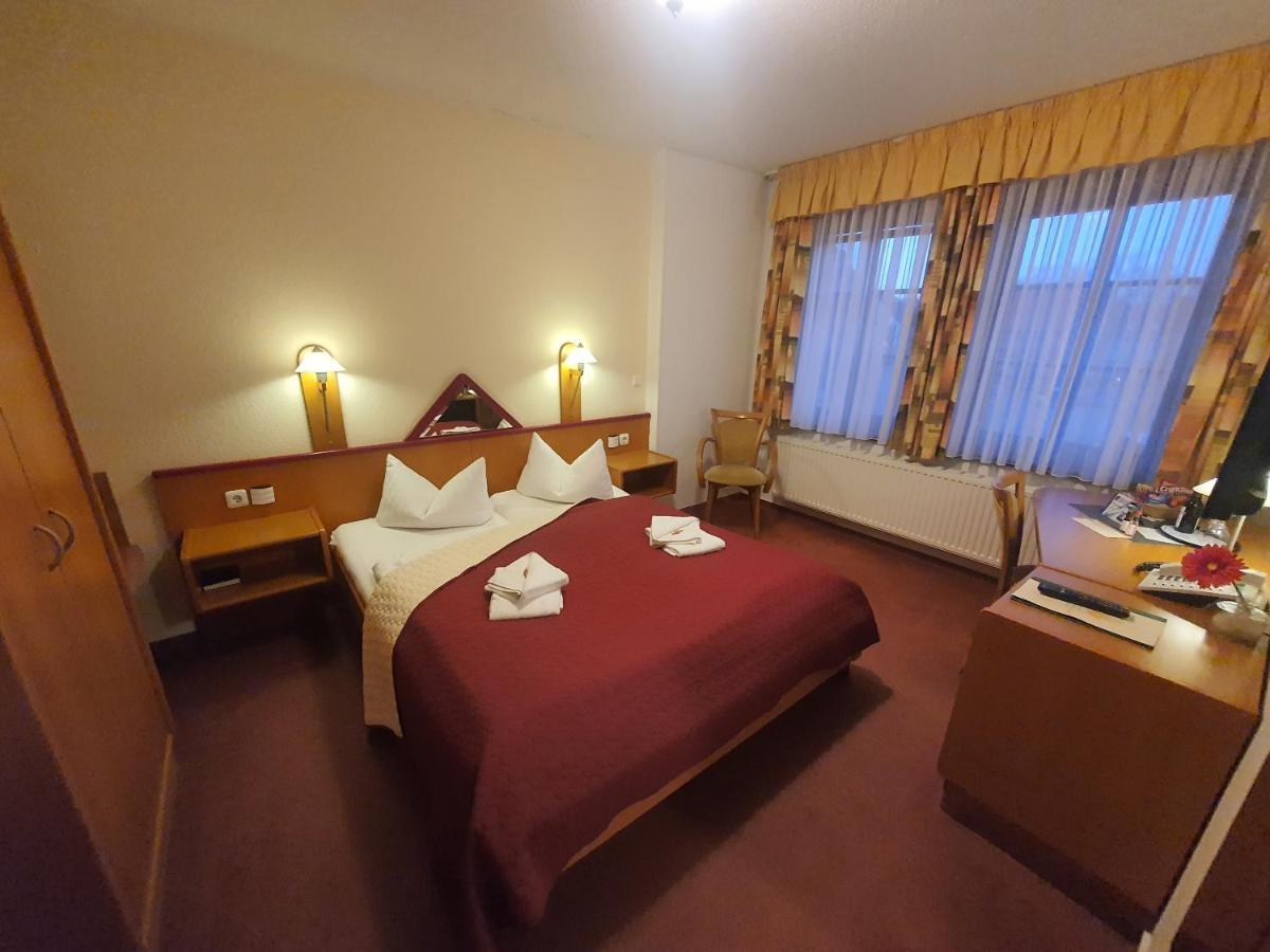Hotel Zur Goldenen Sonne Quedlinburg Dış mekan fotoğraf