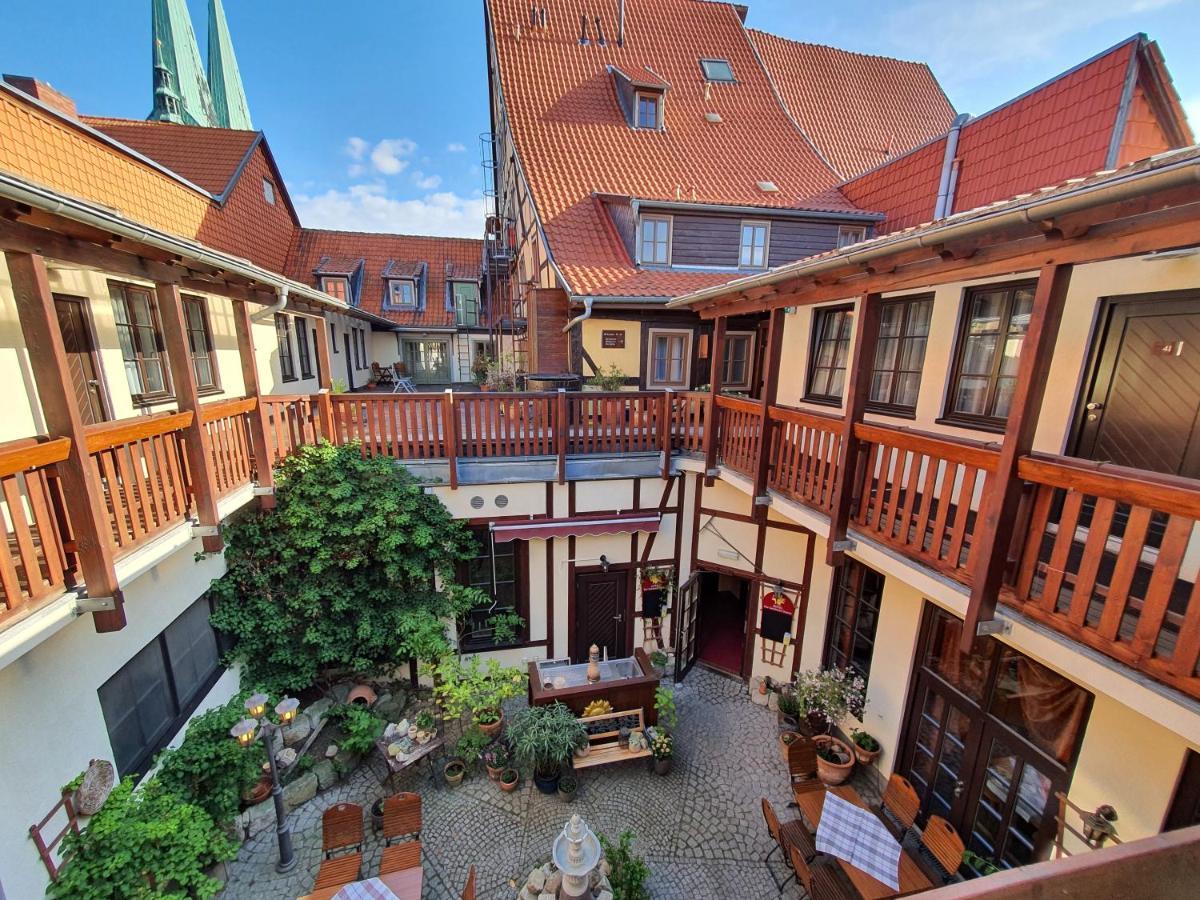 Hotel Zur Goldenen Sonne Quedlinburg Dış mekan fotoğraf